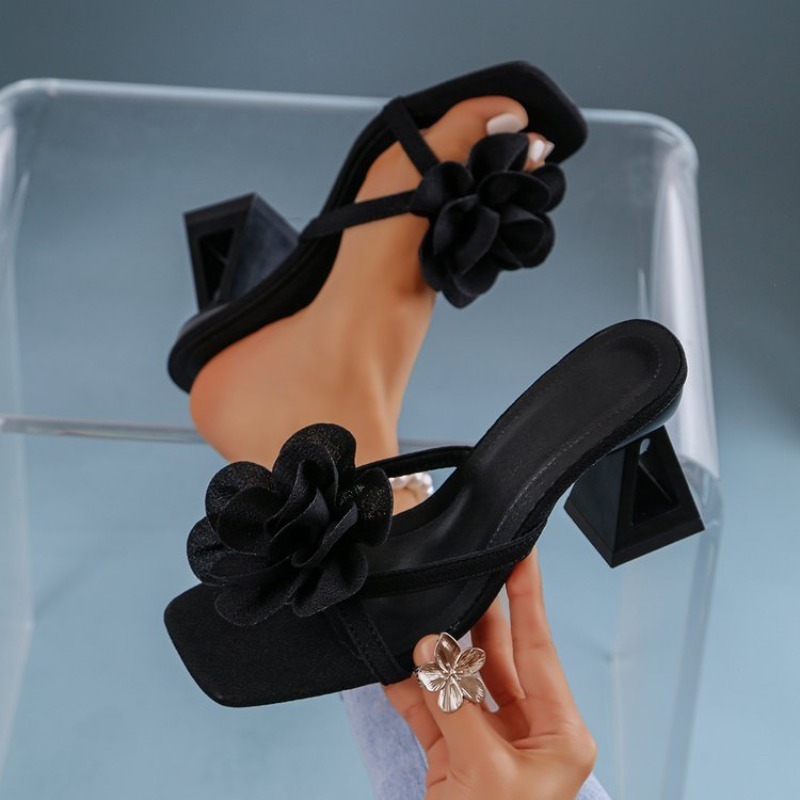 Summer Clothing Accessories - 여성용 3D 꽃 장식 샌들 삼각형