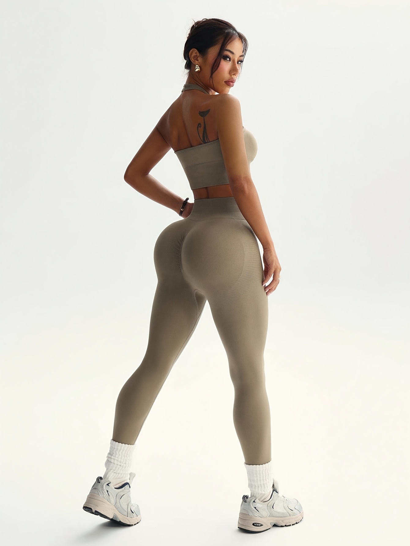 2피스 솔리드 컬러 패셔너블하고 다재다능한 여성용 스포 - Halter Neck Top 리뷰 및 가격